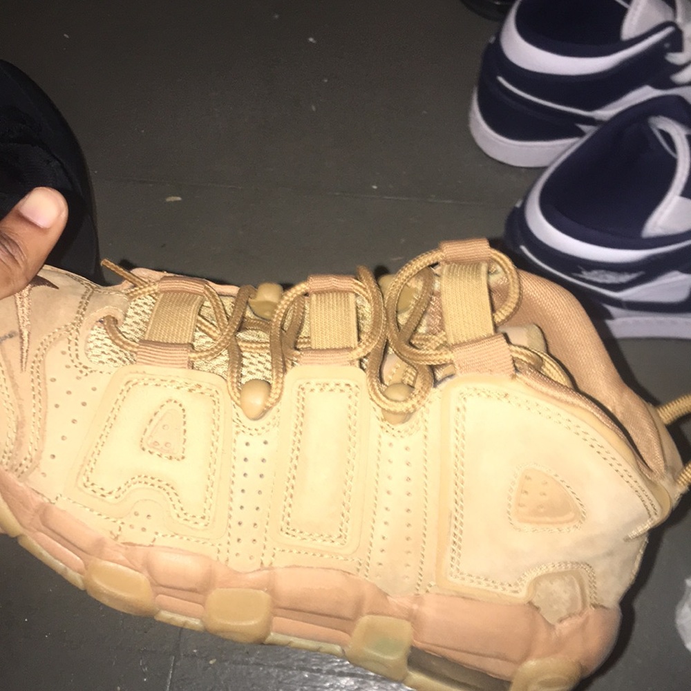 Nike Wheat tempo boys